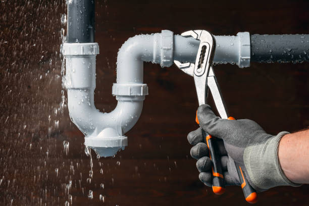Professional Plumbing technician working in North Richland Hills, TX